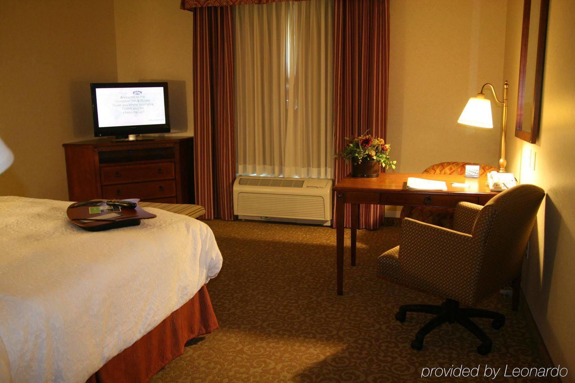 Hampton Inn & Suites Lodi Habitación foto