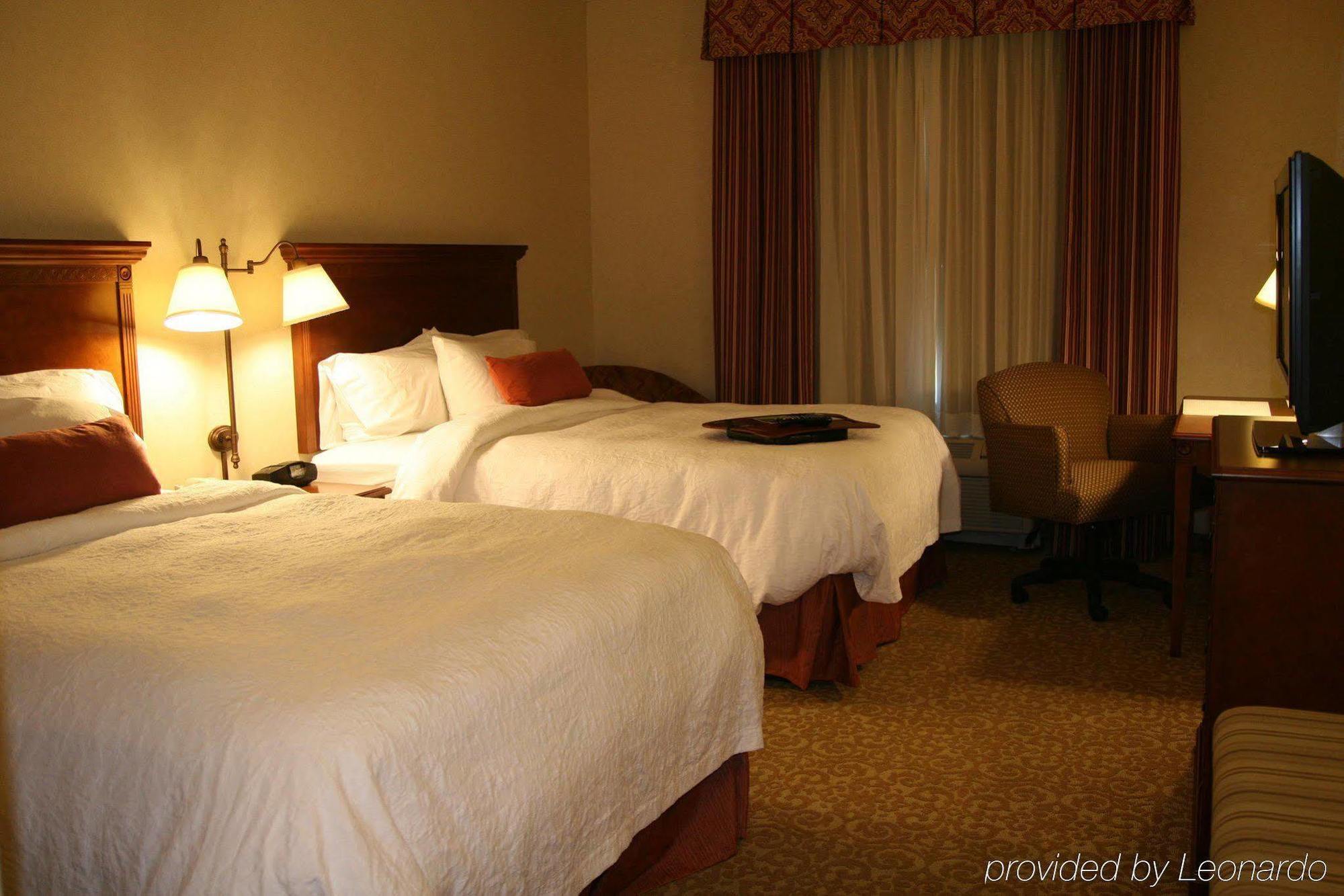 Hampton Inn & Suites Lodi Habitación foto