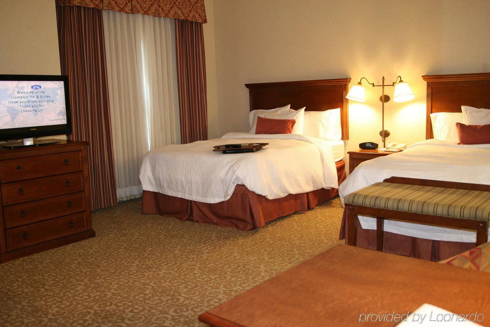 Hampton Inn & Suites Lodi Habitación foto